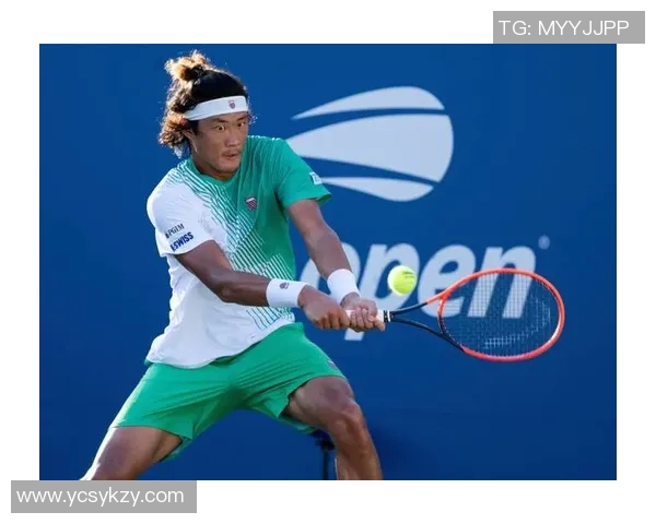 深圳网球队的灵活性揭秘:网球巨献背后的训练与策略探索 深圳网球队的灵活性揭秘:网球巨献背后的训练与策略探索