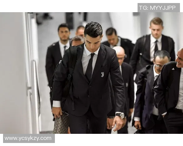 足球明星们的发胶选择揭秘时尚与运动的完美结合 足球明星们的发胶选择揭秘时尚与运动的完美结合